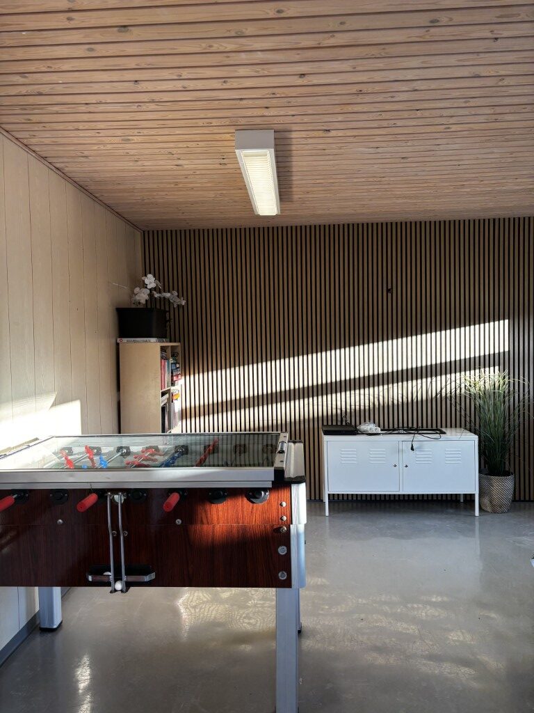 Bordfodboldbord i opholdsrum